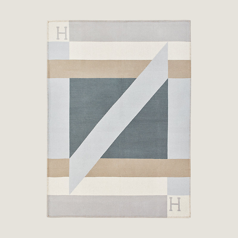 HERMES-PARIS Hロゴブランケット H Drapeau blanket | Hermès Singapore